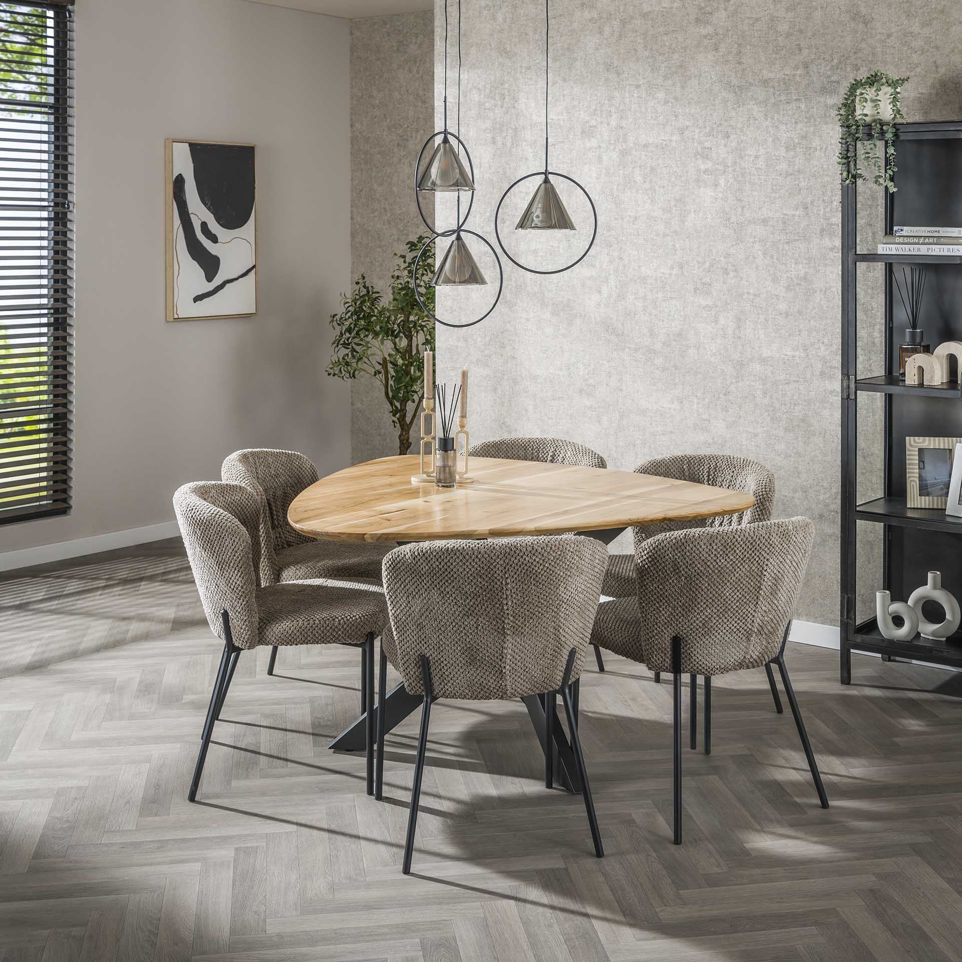 Table de salle à manger en acacia